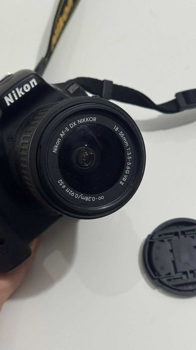 Nikon D5500 + Lente 18-55 mm VR II + Carregador – Excelente Estado