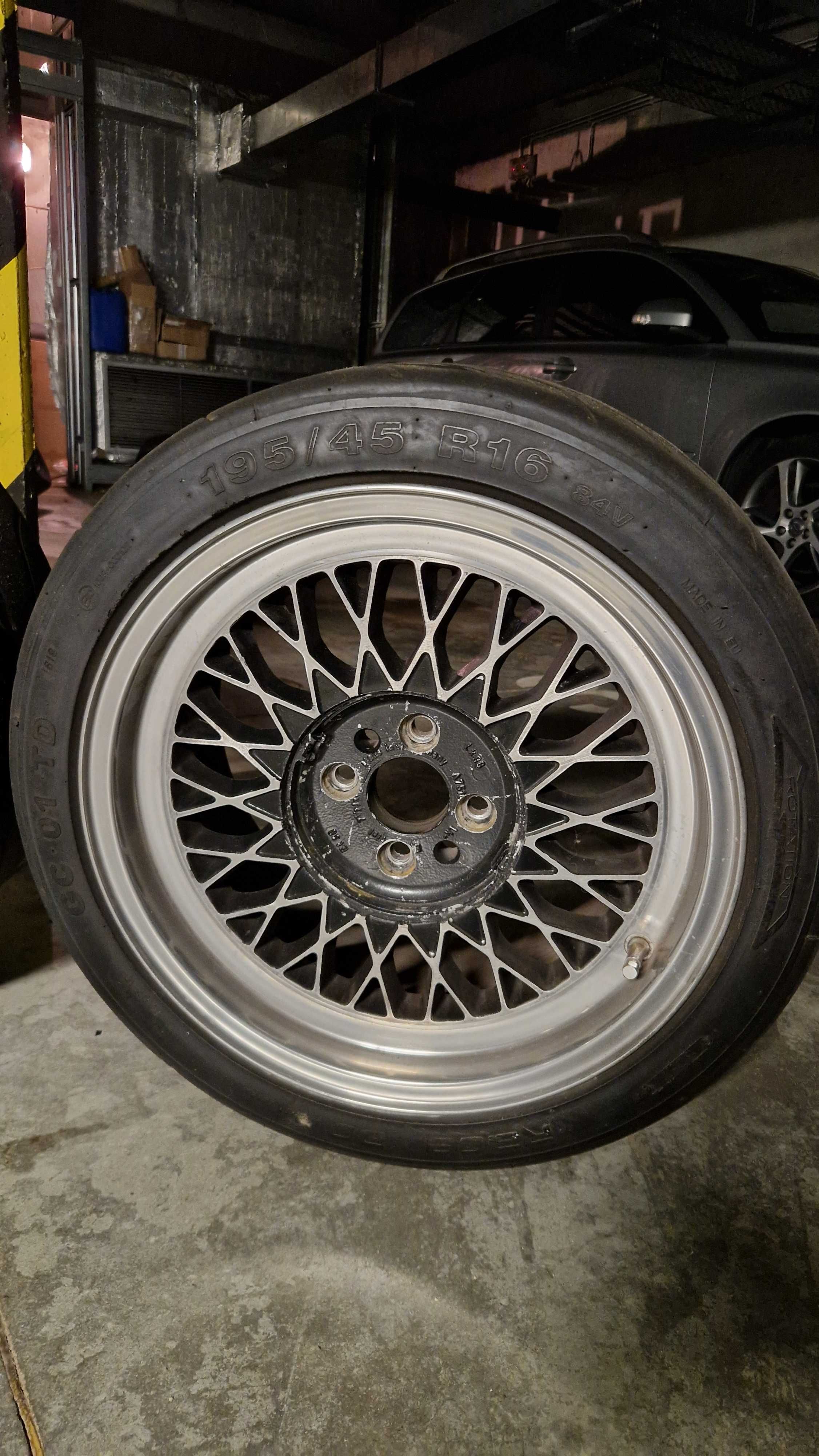 Felgi Rial 16" 7,5J ET30 4x98 4x100 z polerowanym rantem