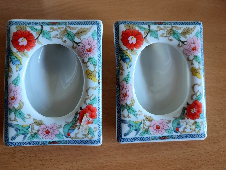 Conjunto de duas molduras em porcelana