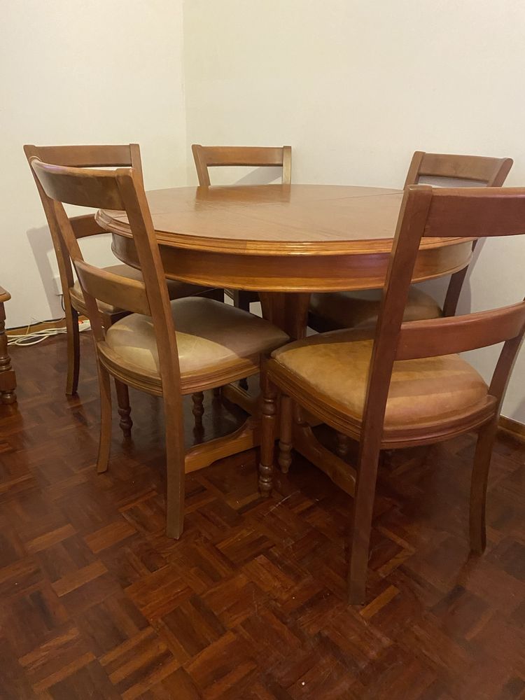 Mesa de madeira rustica