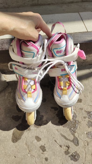 Ролики на дівчинку 26-31 розмір.