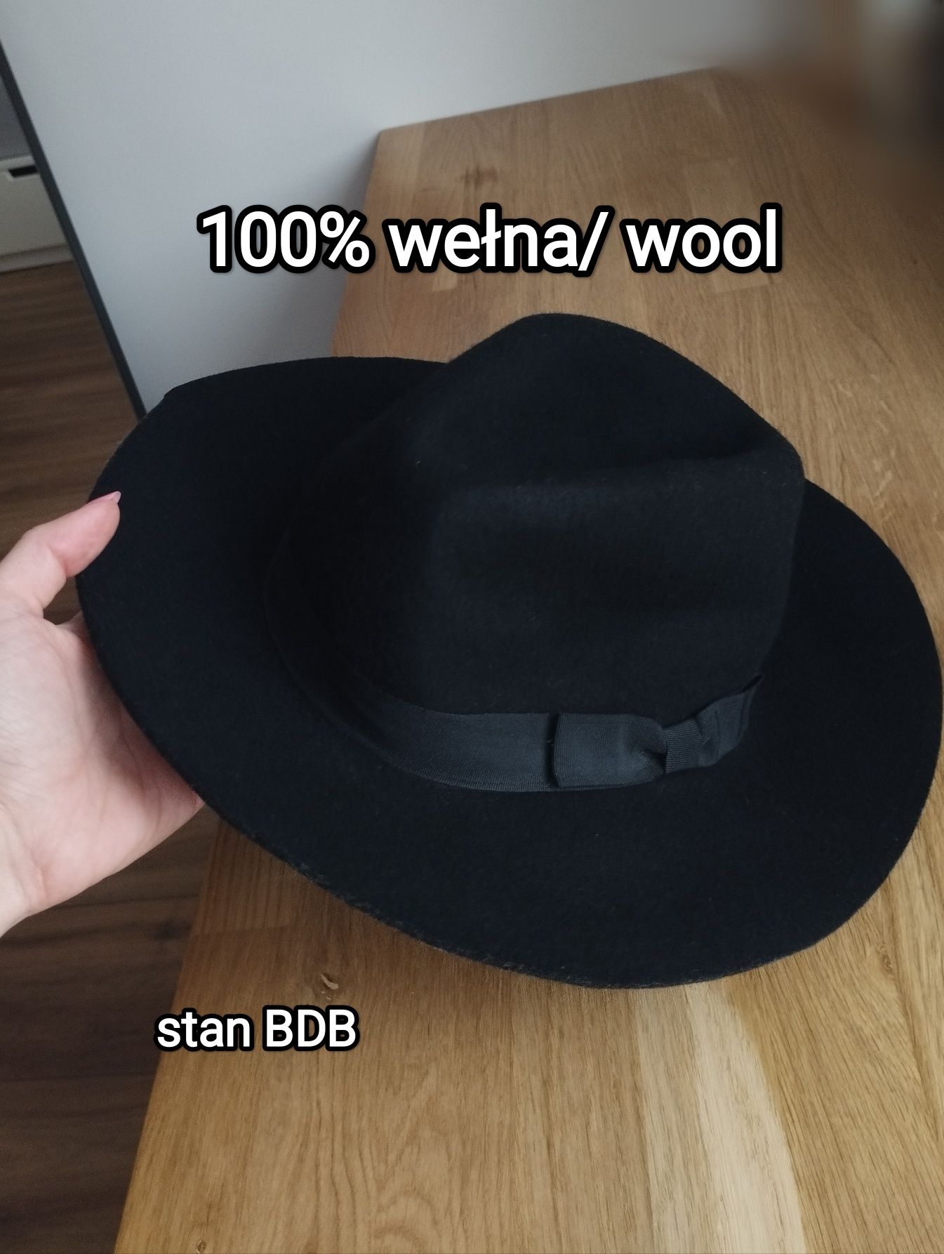 Czarny kapelusz wełniany, 100% wool, wełna. Damski, elegancki. Rozm. M