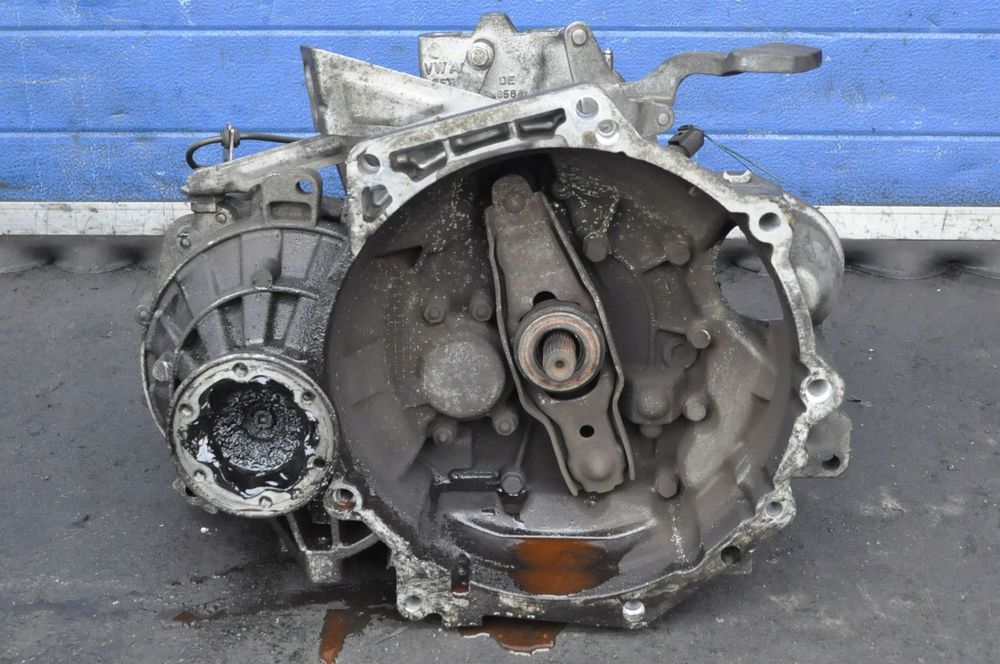 A3 8P GOLF V TOURAN I LEON II OCTAVIA II 1.9 TDI 105KM SKRZYNIA JYJ 247tys