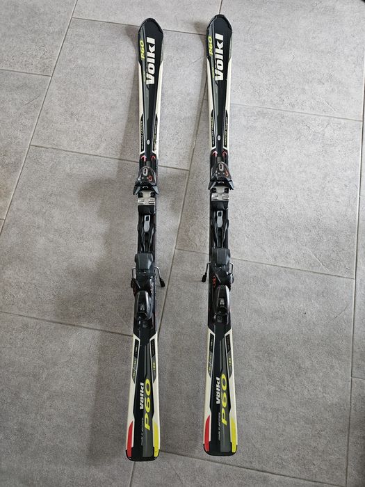 Narty zjazdowe Völkl P60