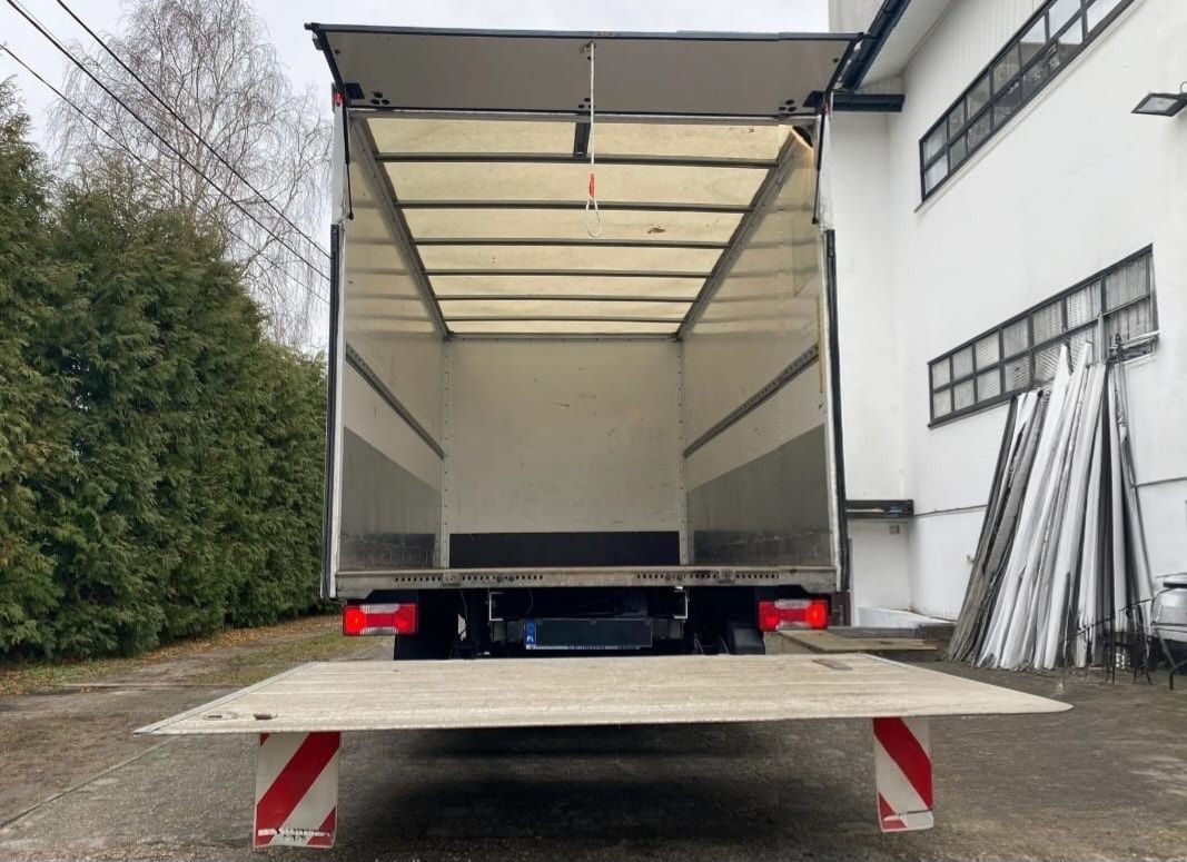 Transport Przeprowadzki utylizacja Mebl Auto z Windą Auto z Windą i