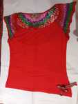 Camisola com renda borboleta com oferta