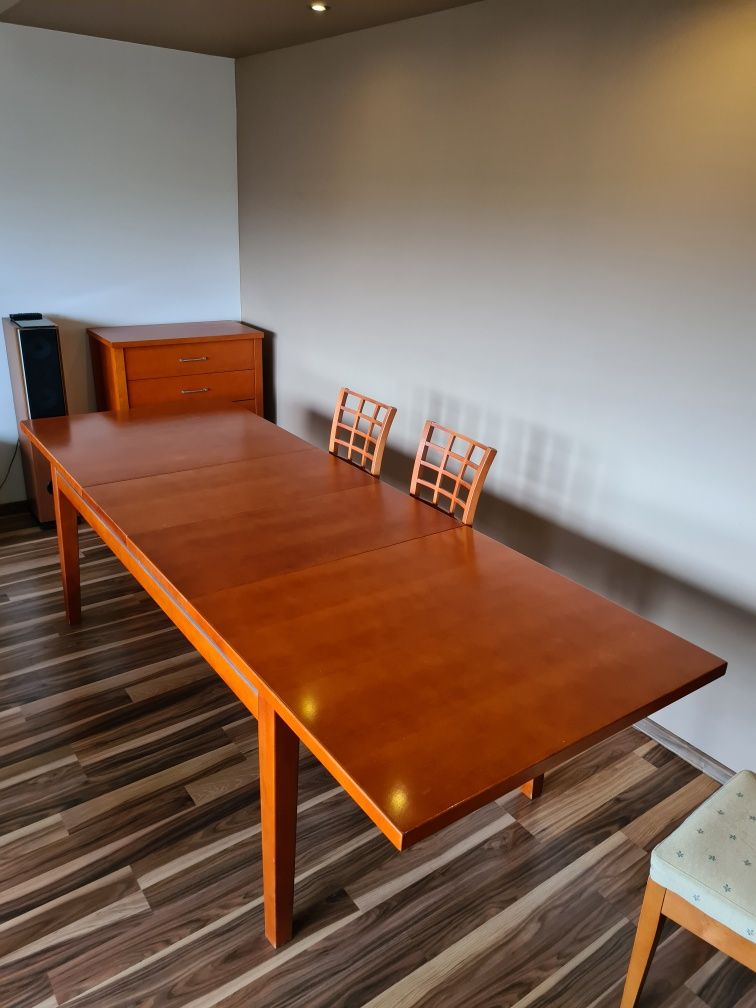 Stół rozkładany +krzesła