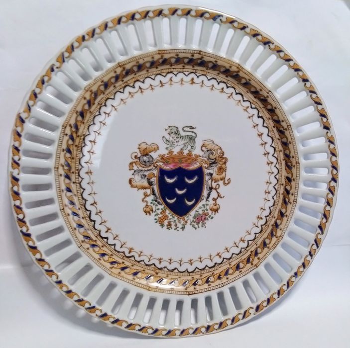 Prato porcelana heráldica chinesa de exportação