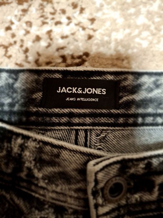СРОЧНО. Шорты Jack & Jones
