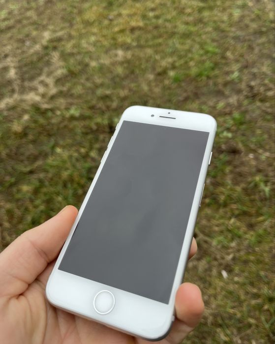 Продам Iphone 8 64gb