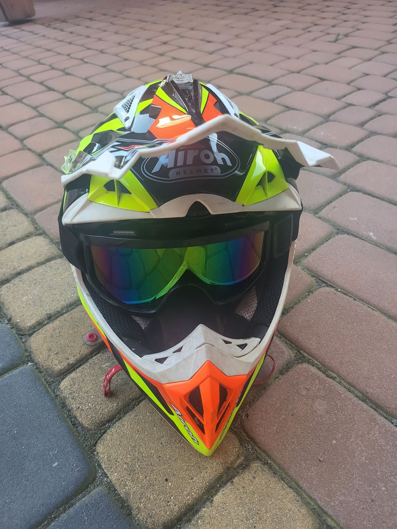 Kask motocrossowy Airoh