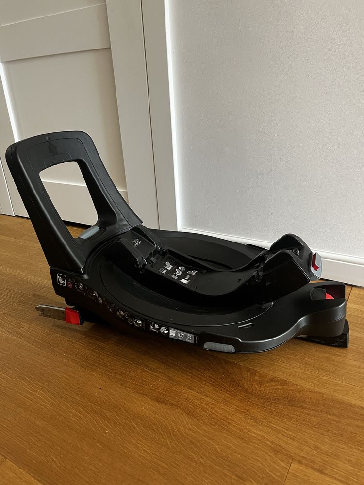 Fotelik z bazą Britax Romer Baby Safe Pro