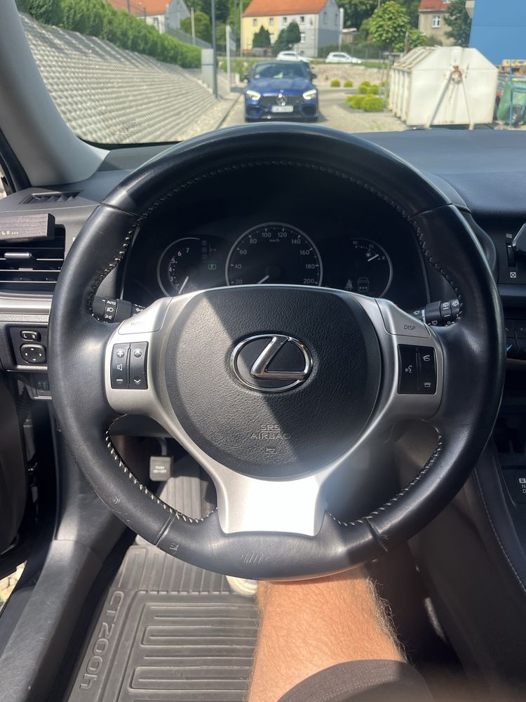 Lexus Ct200h 2011