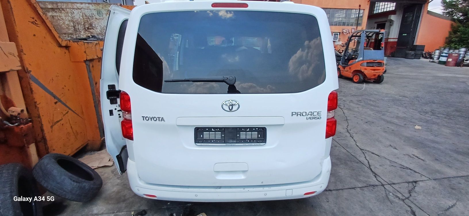Klapa bagażnika drzwi błotnik tylny cwiartka lampa toyota proace vers