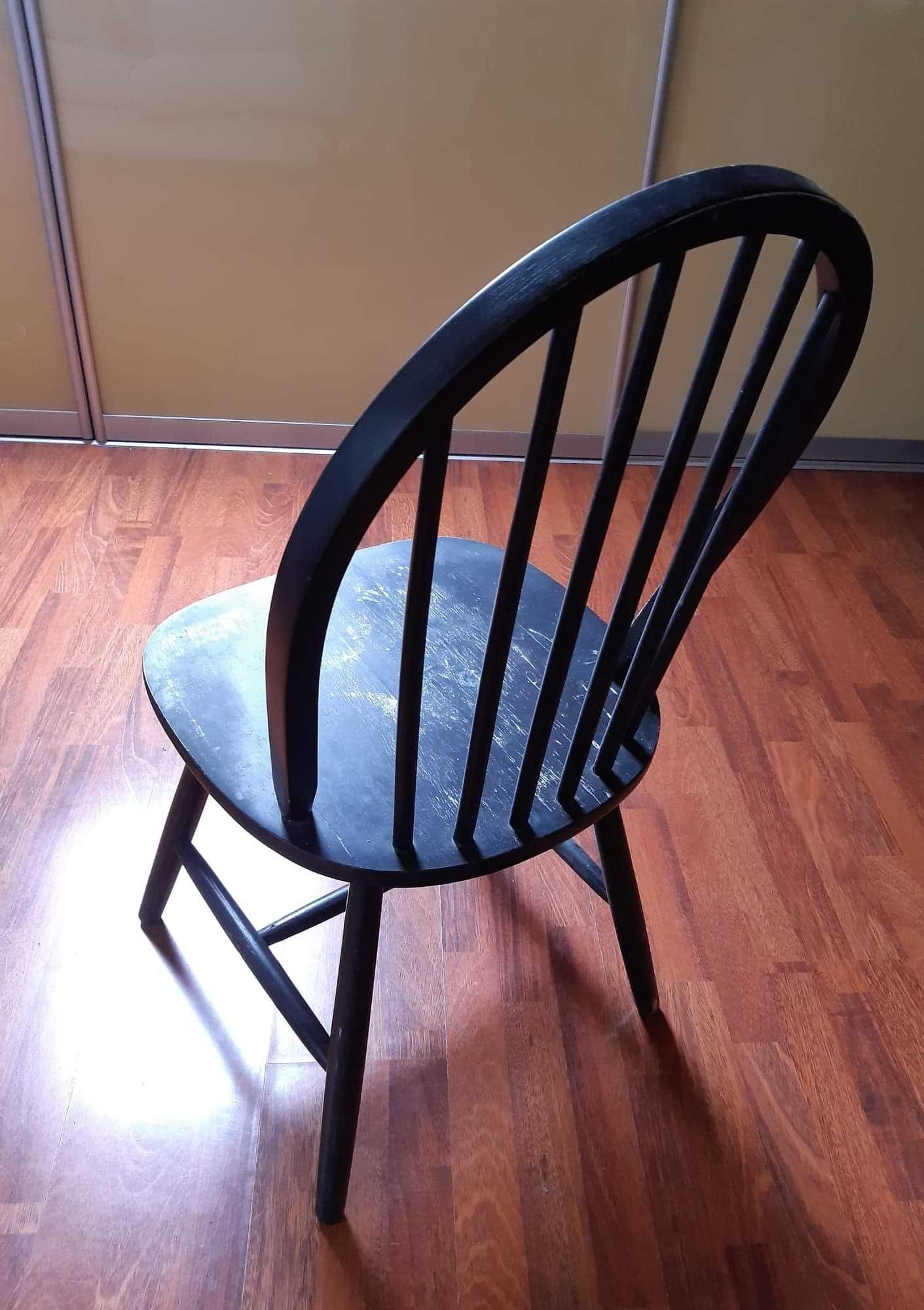 Krzesło z drewna w stylu windsor Megan. Stara IKEA.