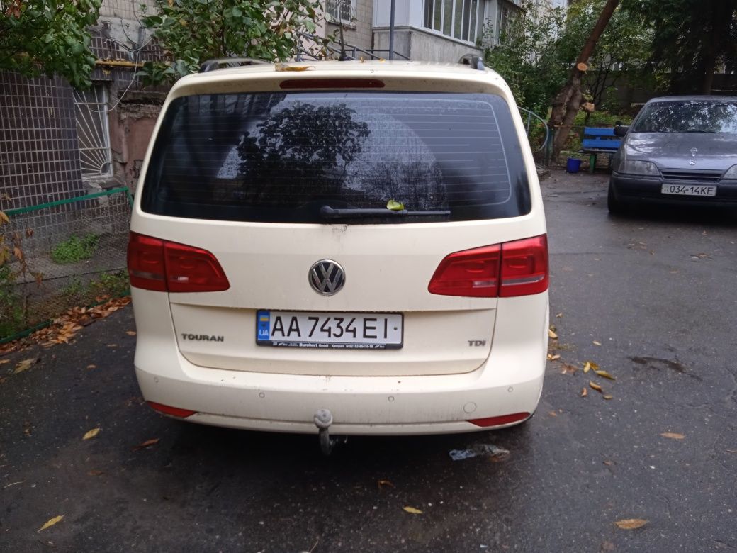 VW Touran 2013 г. в.