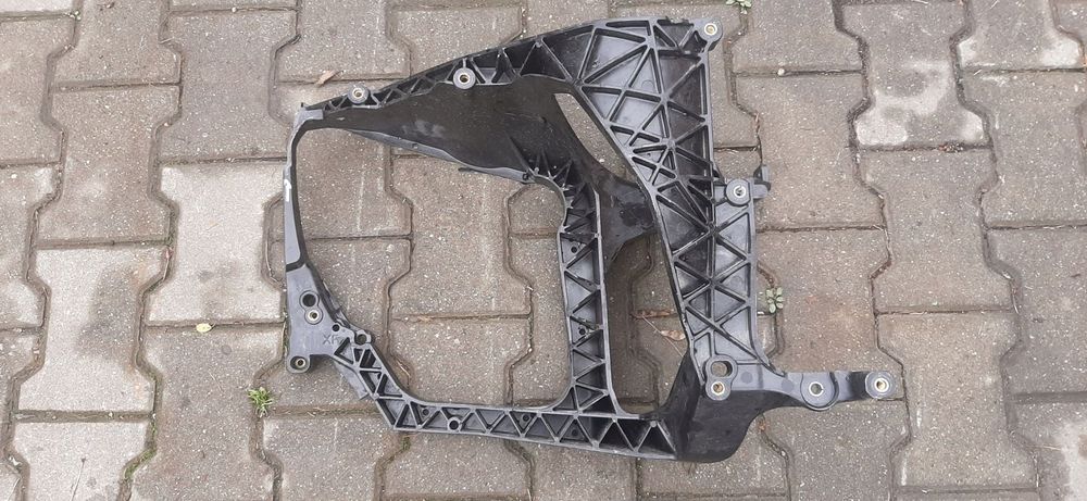 DAF XF 106 WSPORNIK LAMPY PRAWY 2107373