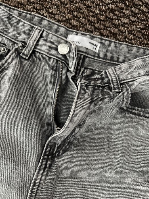 Жіночі джинси мом