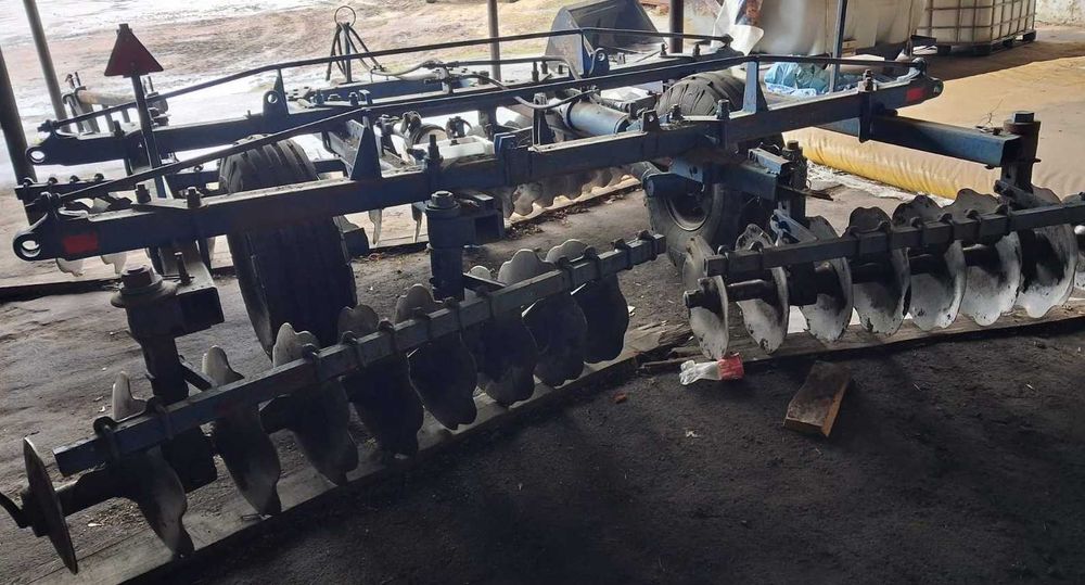 Борона дискова важка БДН 3,6 причіпна завширшки 3,60 м.