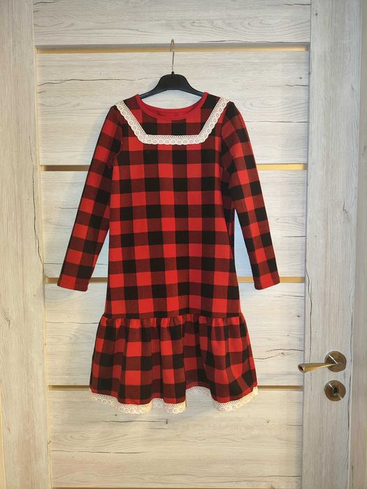 Sukienka świąteczna czerwona w czarną kratę 140
