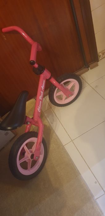 Bicicleta de equilíbrio da chicco para crianças
