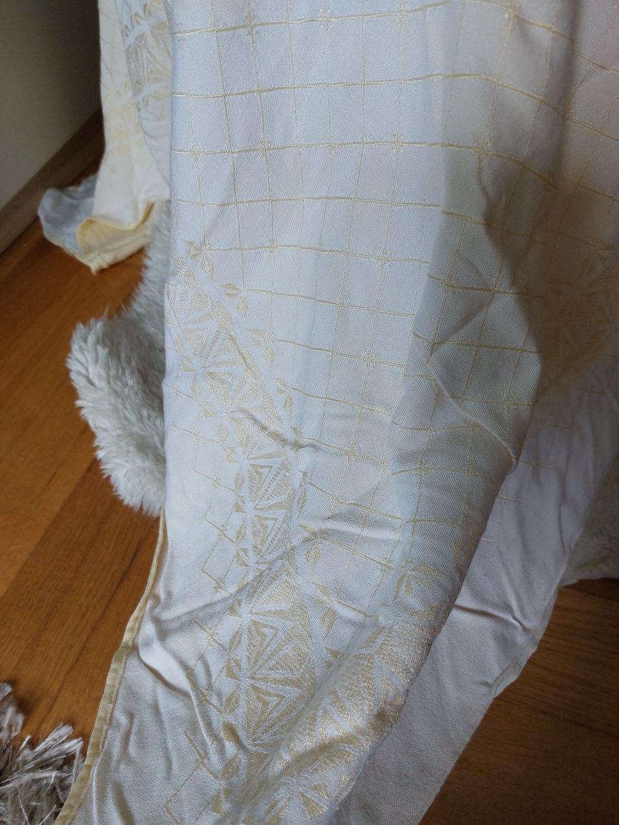 Kwadratowy obrus kremowy obrus 130x130, obrus na stół biały obrus 130