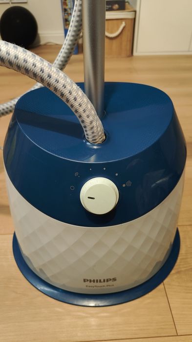 Parownica stojąca do ubrań Philips EasyTouch Plus GC527/20.