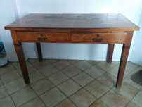 Mesa / Secretária Olaio