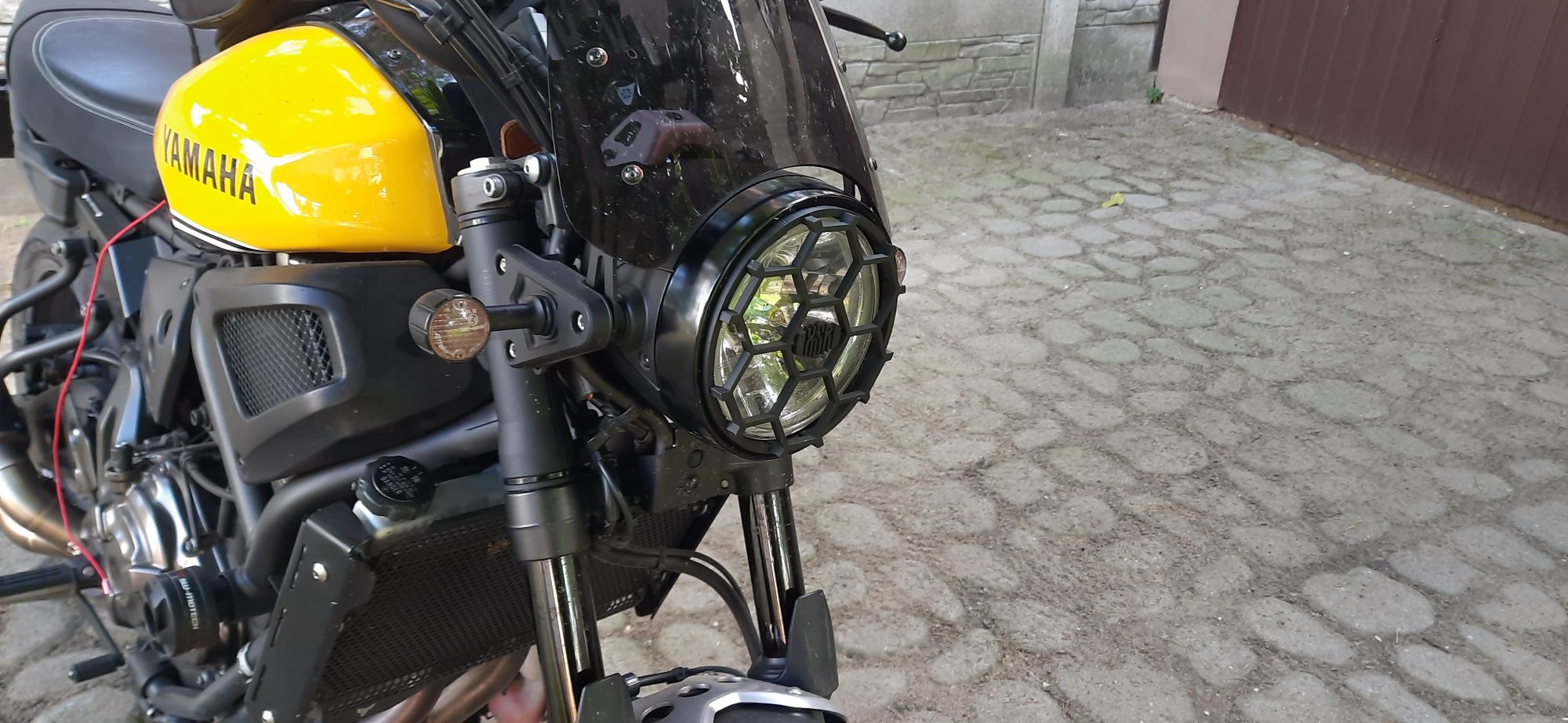 Yamaha XSR 700 3D druk - osłona lampy