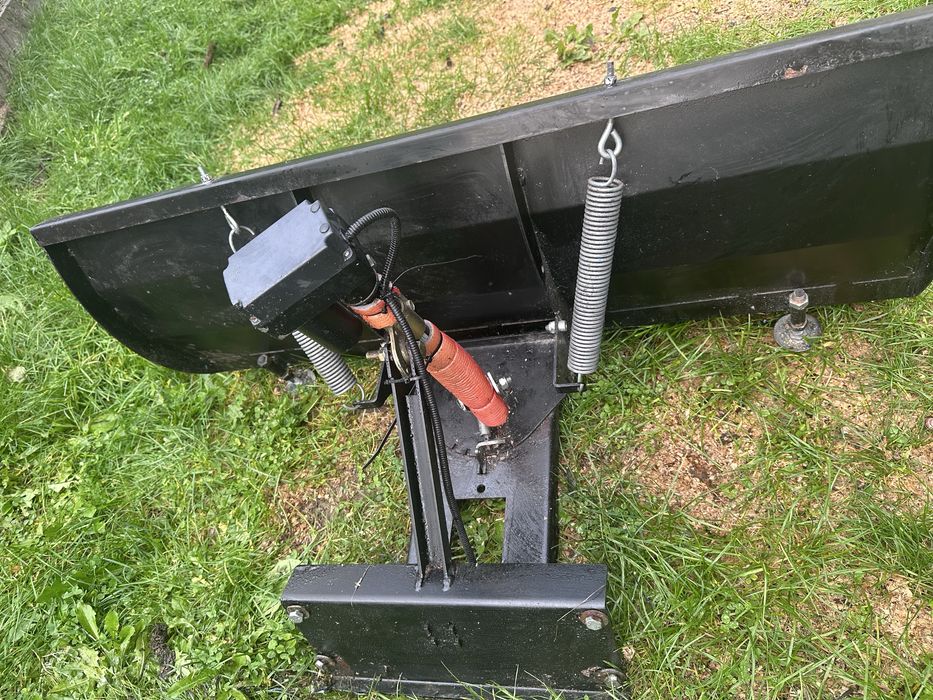 Plug do traktorka typu Husqvarna szer.120