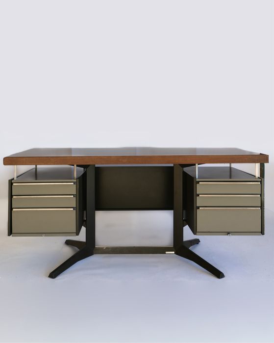 Secretária e arquivo Daciano da Costa para Metalúrgica da Longra 1962