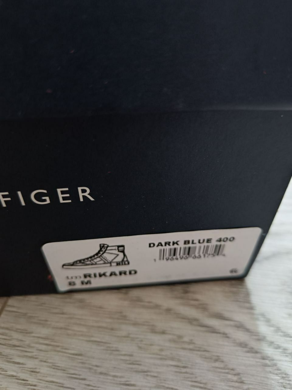 Snickers Tommy Hilfiger 8/41