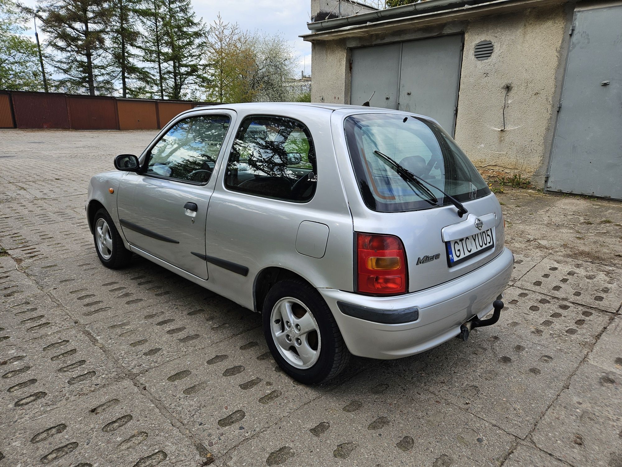 Nissan Micra K11 benzyna , klima,opłaty,jeżdżącą