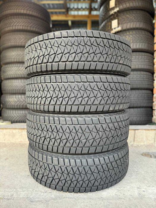 215/70 r16 Bridgestone Blizzak DM-V2 Скандинавська липучка