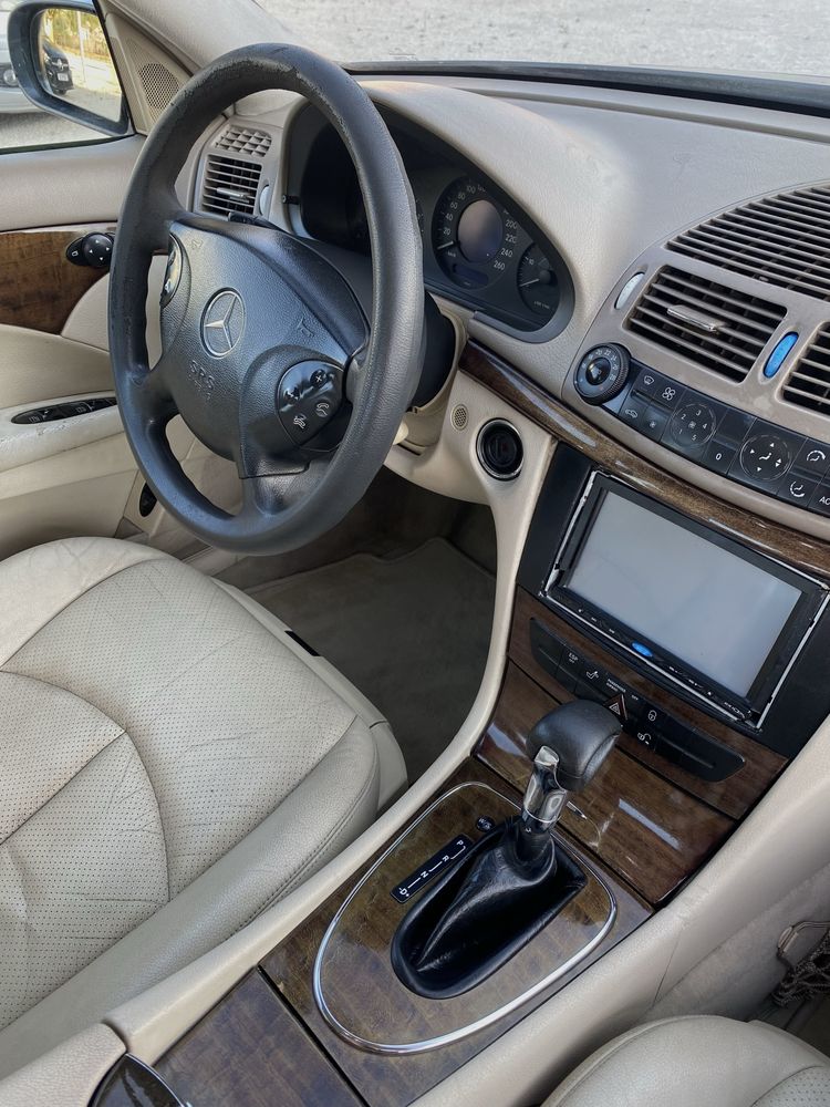Mercedes Benz e220 cdi