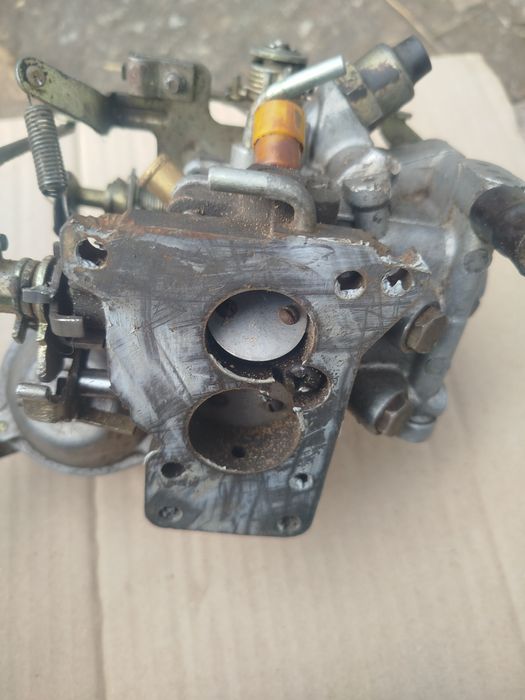 Продом карбіратор для авто мазда 323 1981-1989 до двигуна Е1-Е3-Е5
