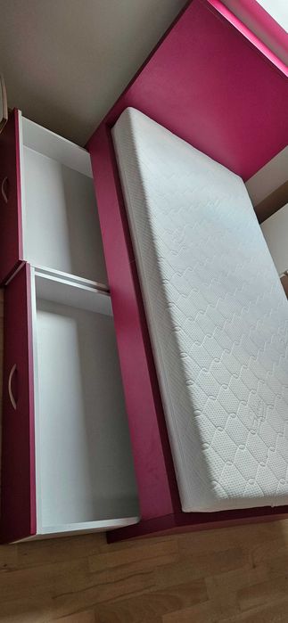 Sprzedam łóżko, zrobione przez stolarza