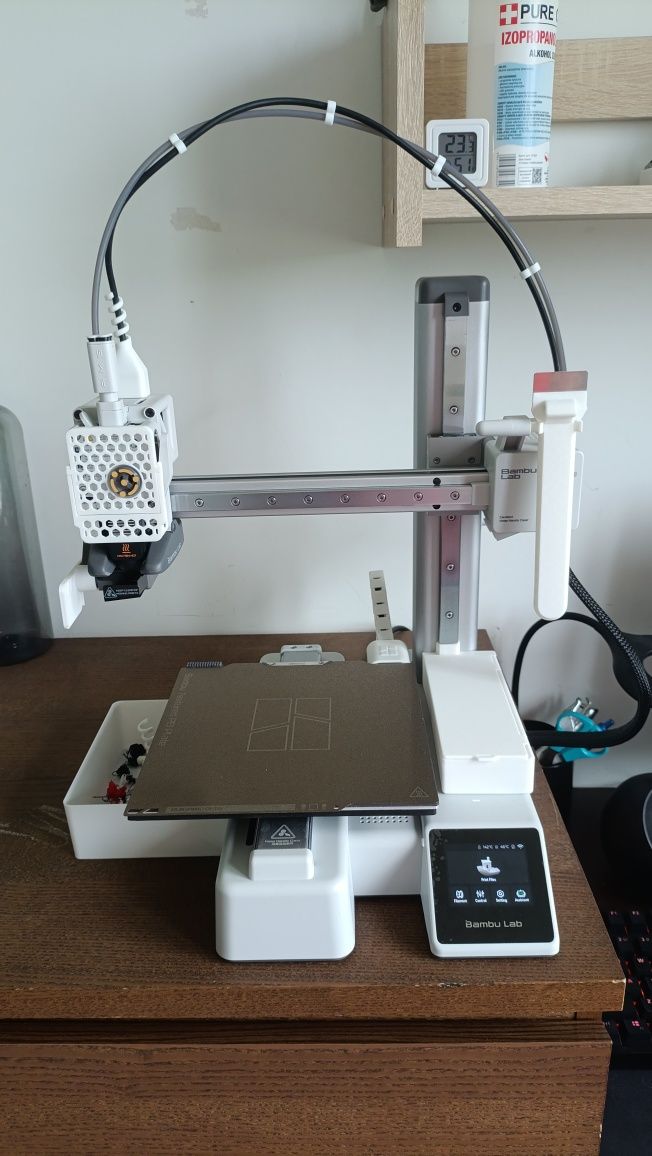 Drukarka 3d Bambu Lab a1 mini. ~140h.