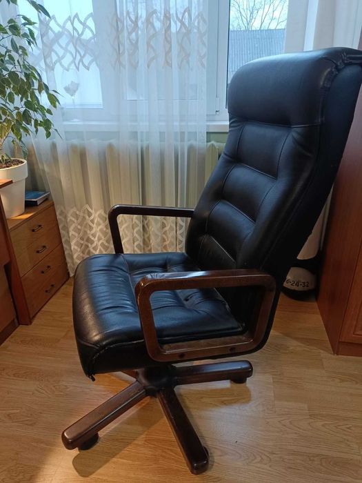 Крісло директорське з екошкіри