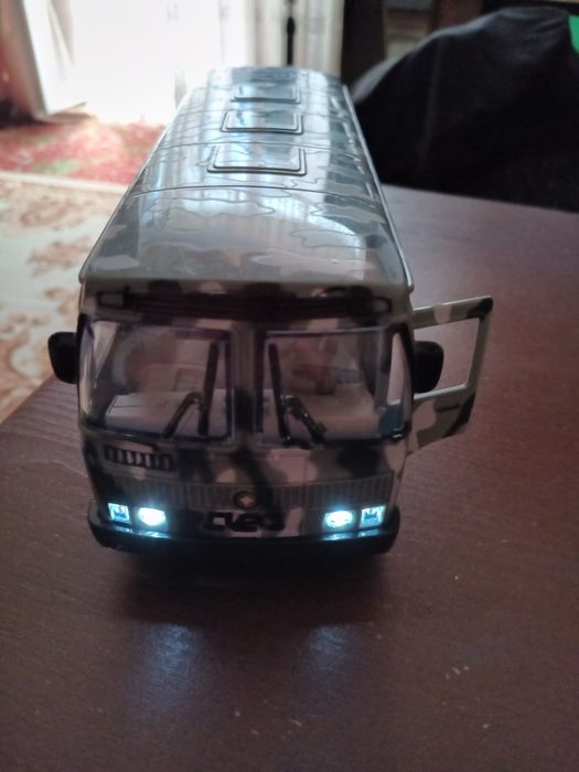 Машина военная,для цветовв