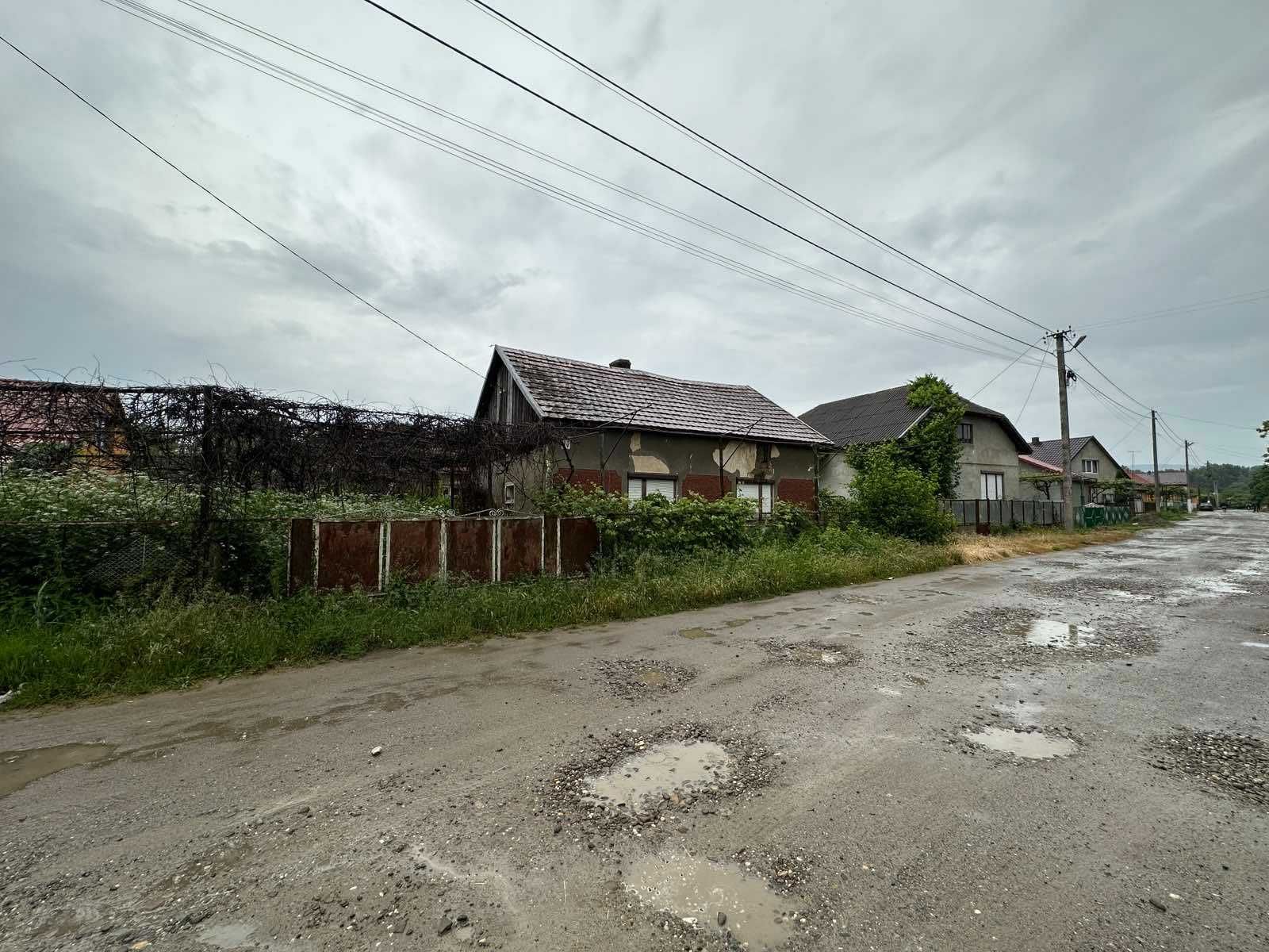 Житл. буд.: Закарпатська обл., с. Гетиня, вул. Набережна, 33
