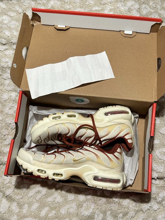 Nike Air Max Plus Coconut Milk Metallic Gold 38,5