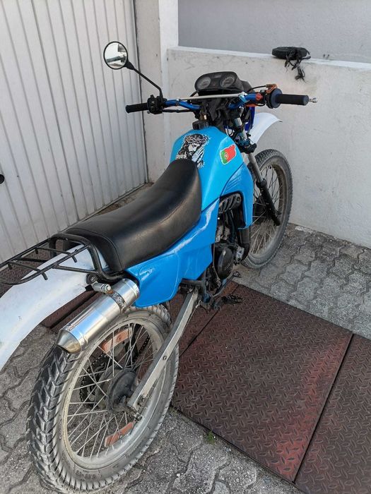 Suzuki TS5 em bom estado