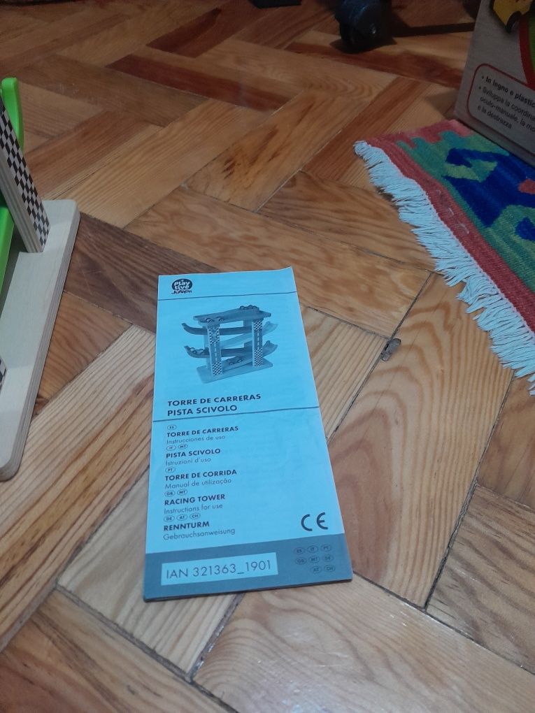 Pista carros 18 meses até 5 anos