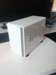 Synology DS216j NAS + 2 dyski 4 TB HGST (8 TB łącznie)