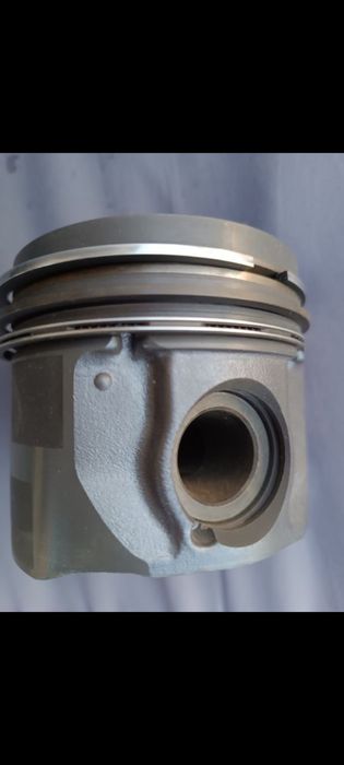 Поршня Форд транзит 2.4