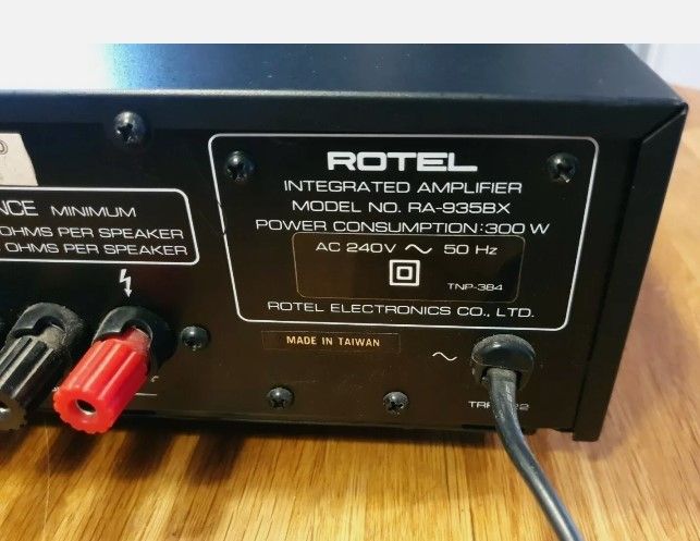 Rotel - RA - 935BX Amplificador