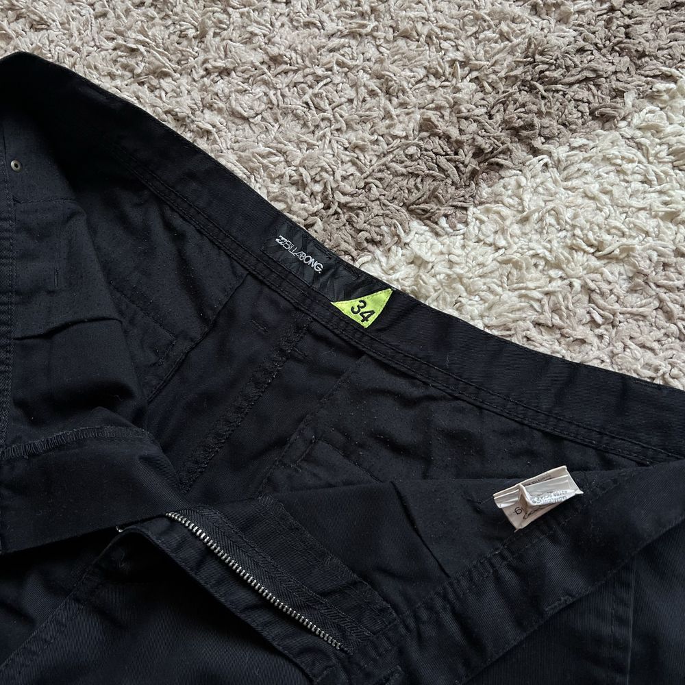 Широкі шорти Billabong