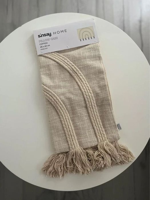 Nowa beżowa poszewka na poduszkę beżowa tęcza z frędzlami boho