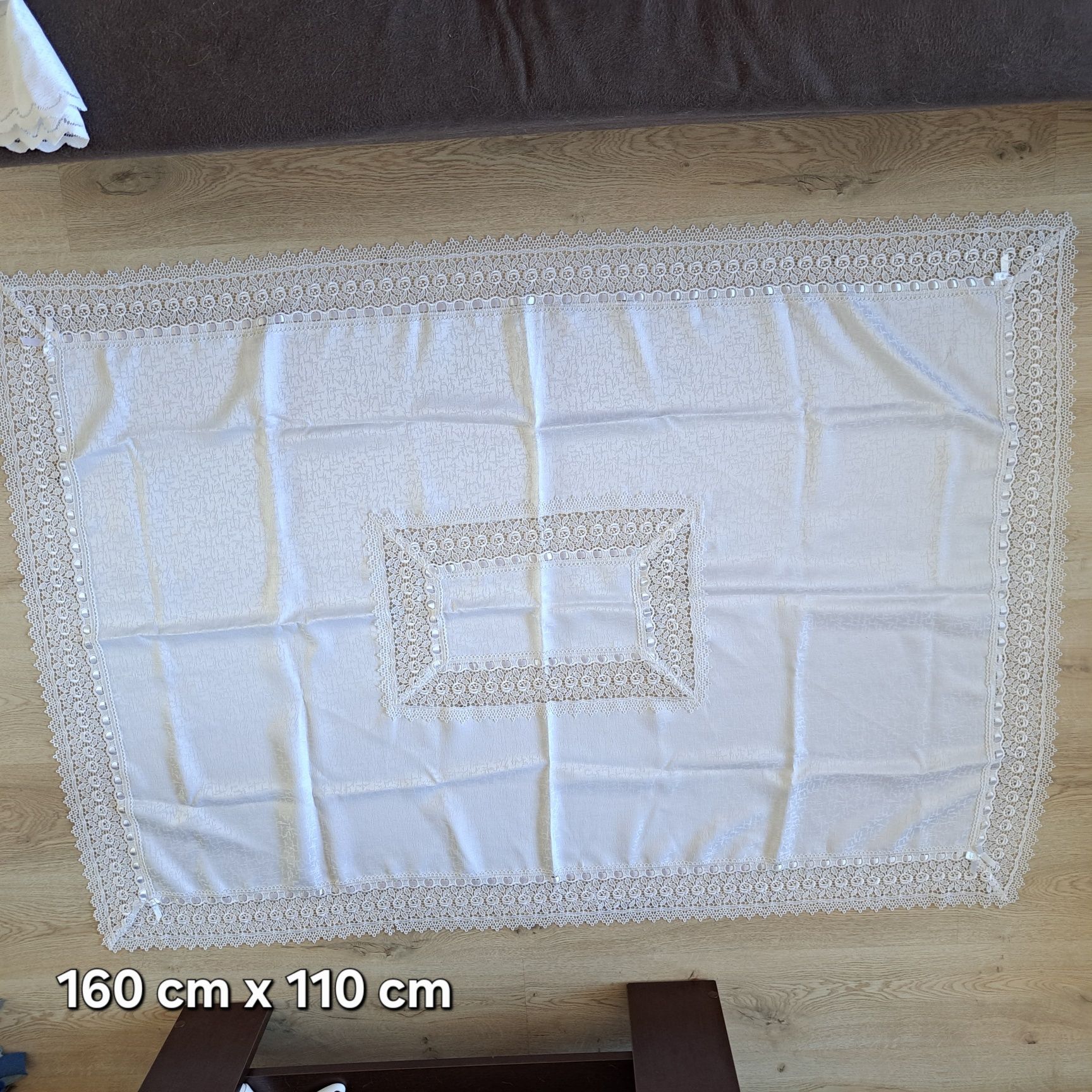 Zestaw obrusów 3 szt. Nowe, białe obrusy